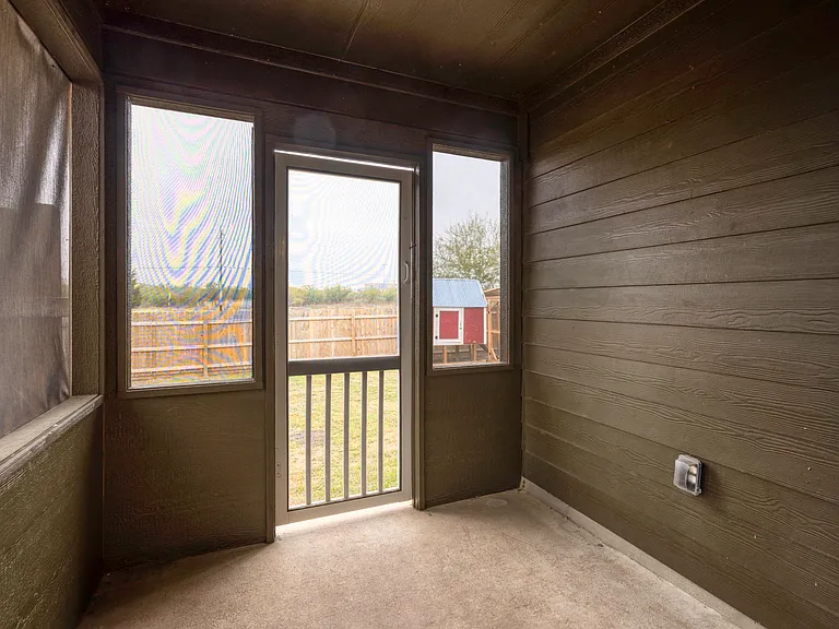 1021 Lauren St — Photo 20