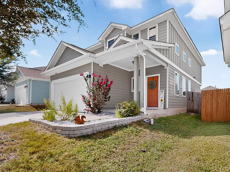 132 Wapiti Rd — Photo 2