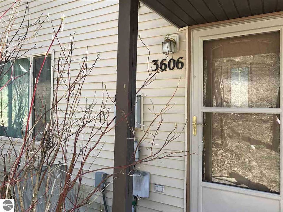 1st image of 3606 Emily Ln