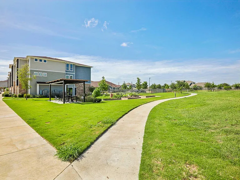 Limestone Ridge — Photo 19