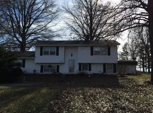 701 Borah Ave, Tovey, IL 62570