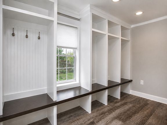 3rd image of 54 Charles St
