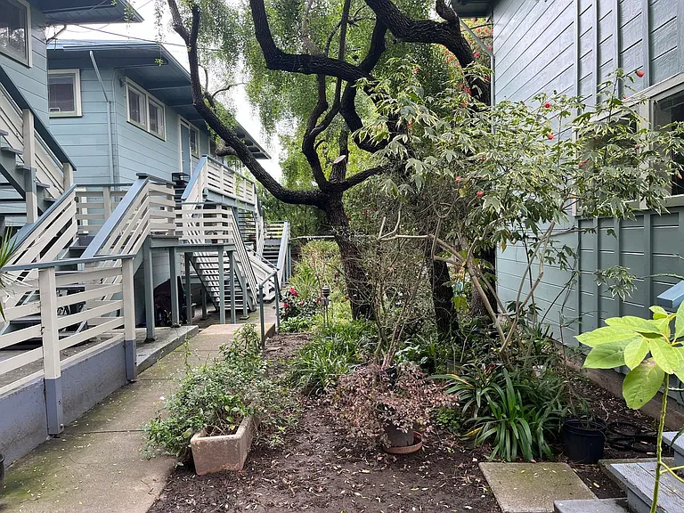 1228 Delaware St #A — Photo 7
