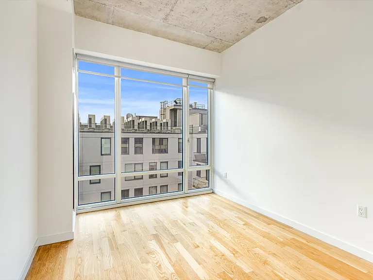 22-22 Jackson Ave #1002 — Photo 6