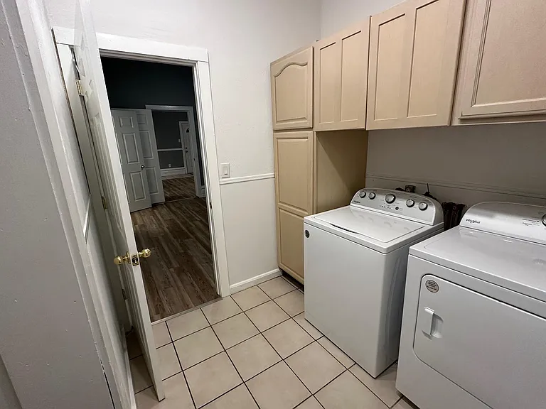 324 Broad St #A — Photo 21