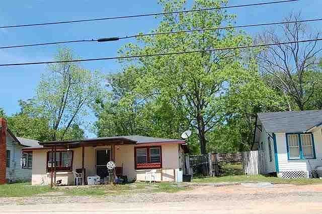 2nd image of 667 Bermuda St