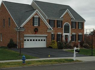 9001 Simi Ct, Coraopolis, PA