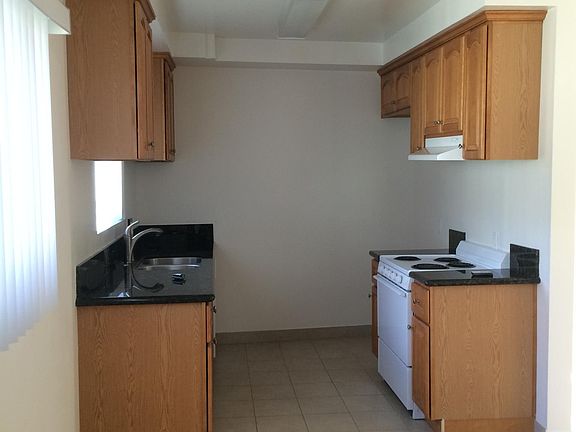 3rd image of 2453 Montrose Ave #103