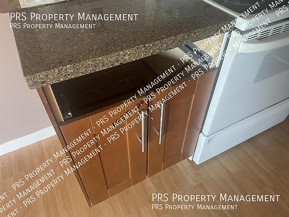 5th image of 922 S Acapulco Ln APT A