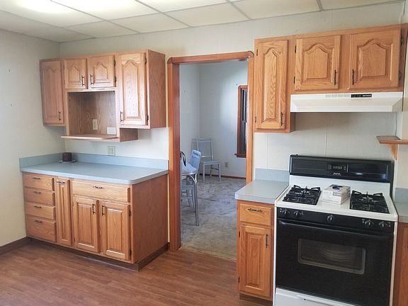 3rd image of 4518 W 157th St