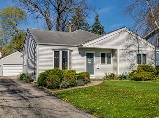 212 N Elm St, Mount Prospect, IL 60056