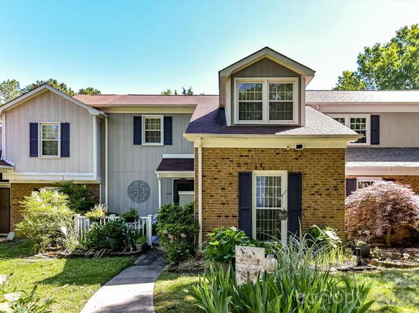 11103 Sevilla Ct, Charlotte, NC 28226