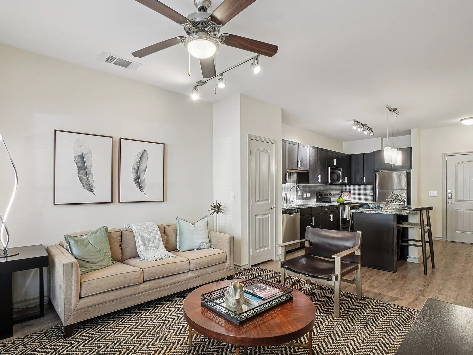 Mercer Crossing Apartments — Photo 3