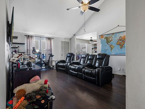 5th image of 261 Grassmire Dr