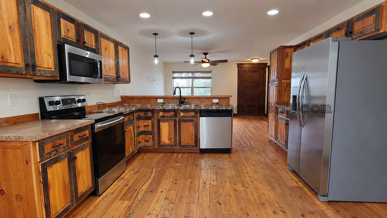 Beautiful Newly Remodeled House! — Photo 4
