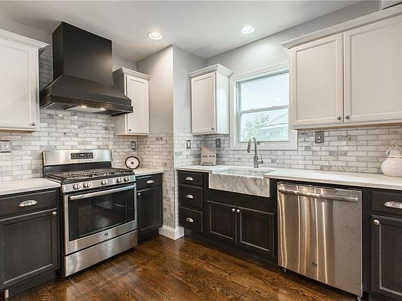 2nd image of 442 W 62nd St