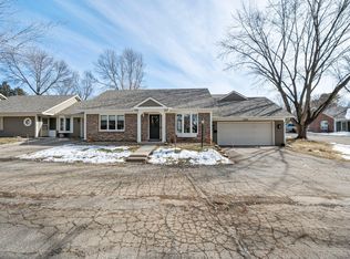 1024 Fox Run Rd, Waconia, MN 55387