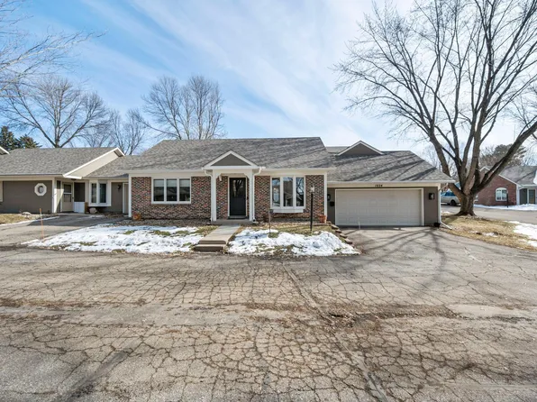 1024 Fox Run Rd, Waconia, MN 55387