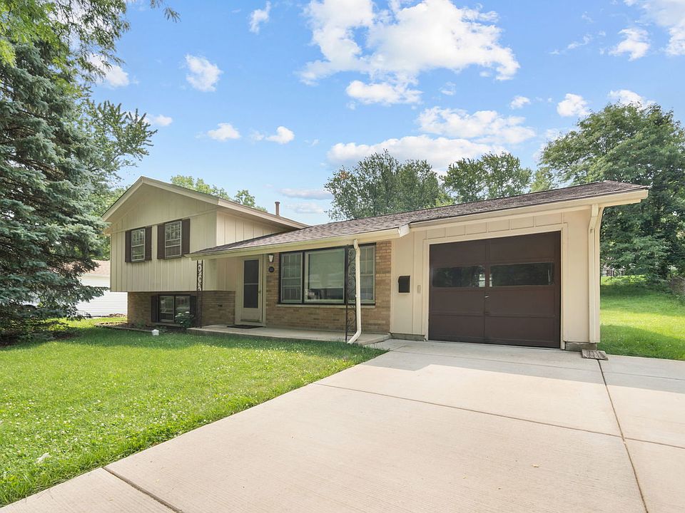 1st image of 1323 Cabot Ln