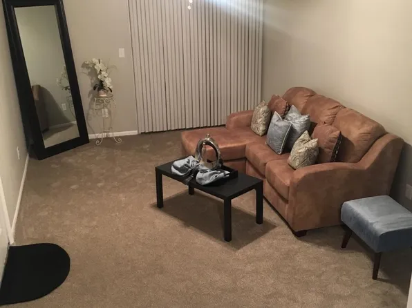 800 NE Ball Dr, Lees Summit, MO