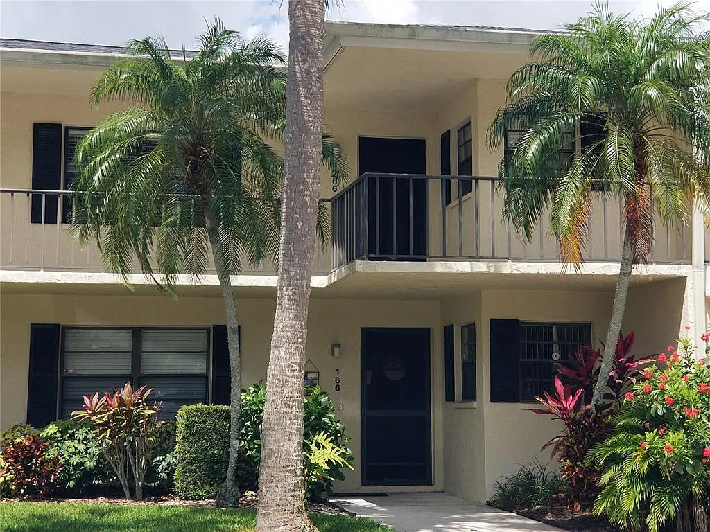 2 bed, 2.0 bath, 1118 sqft, $1,750 — Photo 3