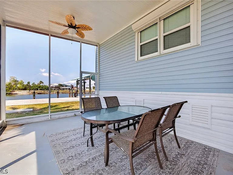 3864 Royal Palm Dr — Photo 9