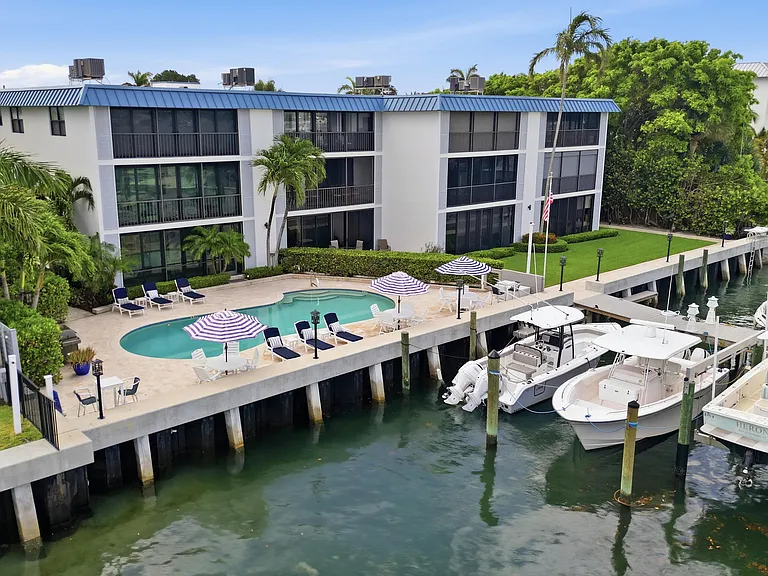 220 Lake Dr #206 — Photo 28
