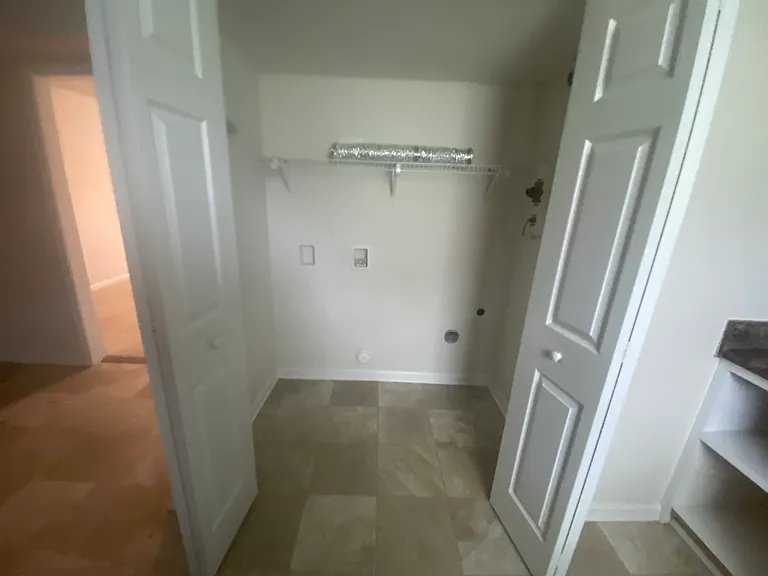 103 Brigadier Ct — Photo 3