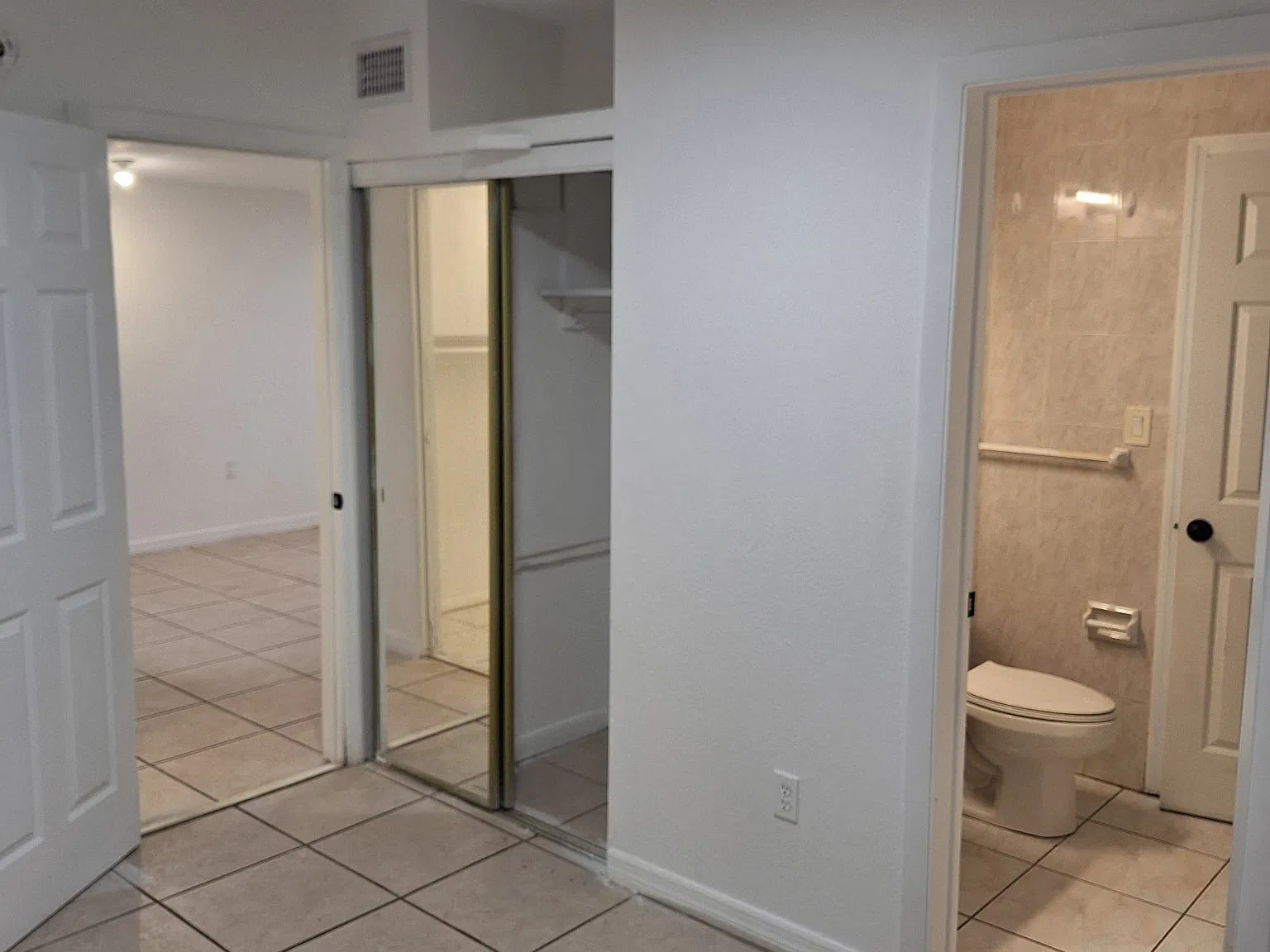2 bed, 800 sqft, $2,000 — Photo 1