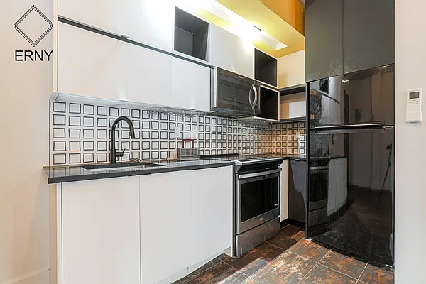 Rented by ERNY LLC | media 9