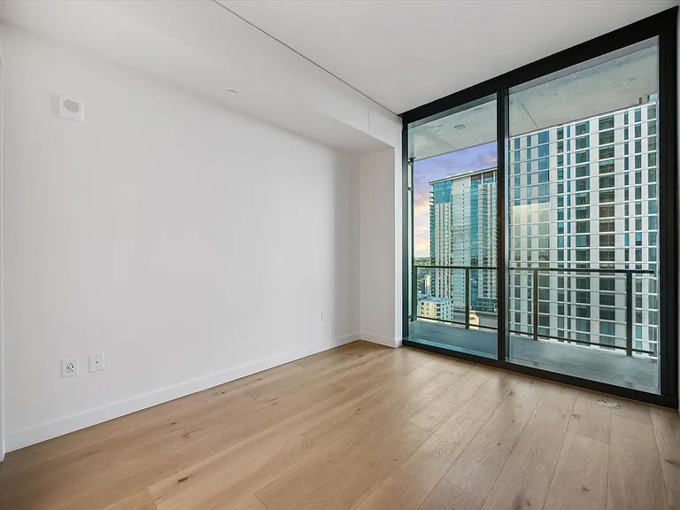 610 Davis St #2304 — Photo 12