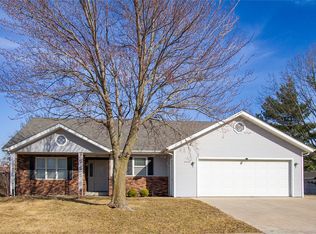 416 E 15th St, Pella, IA 50219