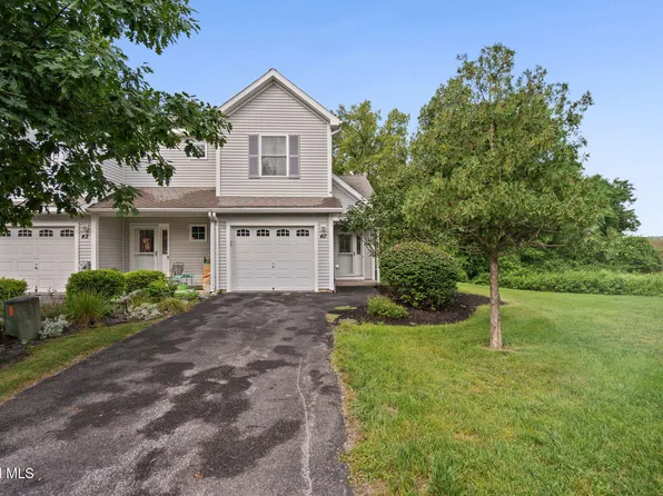 40 Cobblestone Court, Schenectady, NY 12306
