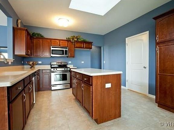 5th image of 100 Heather Glen Dr