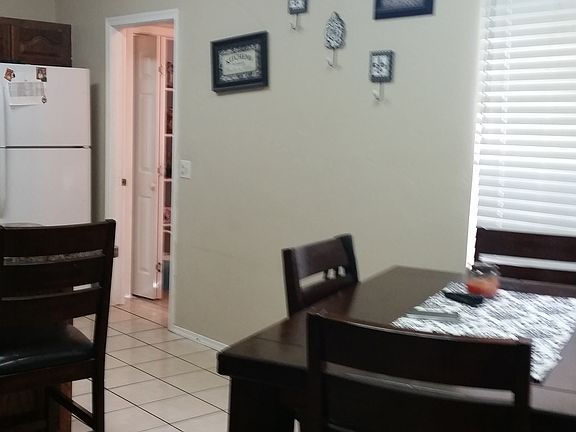 4th image of 205 Lonnie Ave