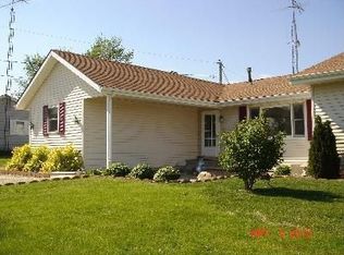 7463 E 5290s Rd, Saint Anne, IL 60964