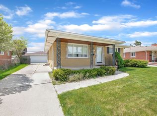 5695 Rouge Cir, Dearborn Heights, MI 48127