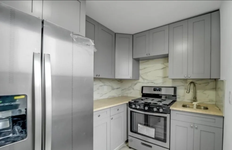 4 bed, $2,250 — Photo 2