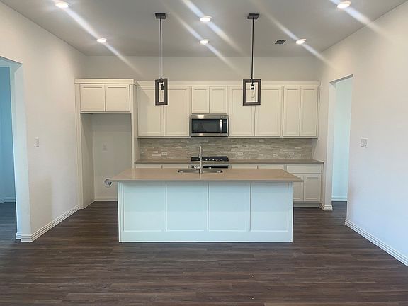 3rd image of 2704 N Market Square