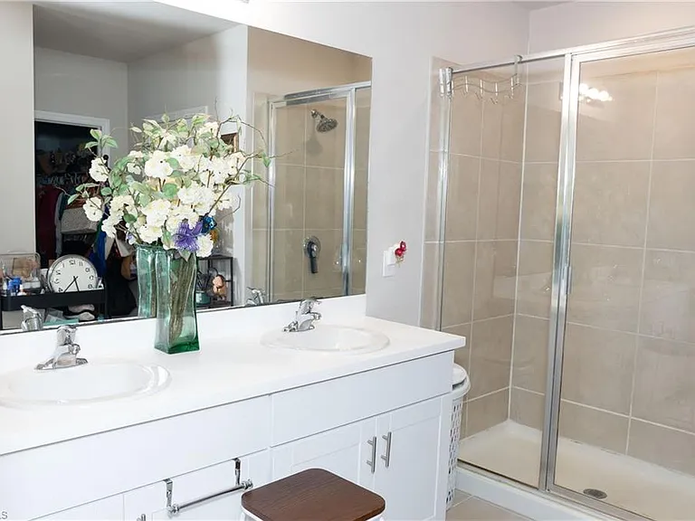 5190 42nd St NE — Photo 34