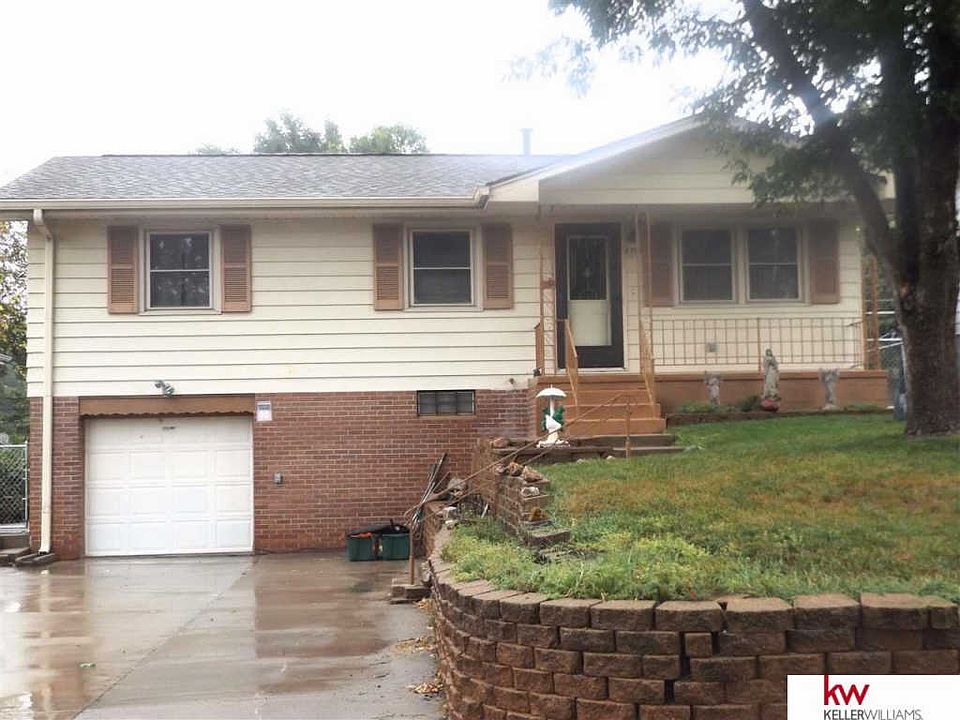 1st image of 4492 Hillsdale Ave