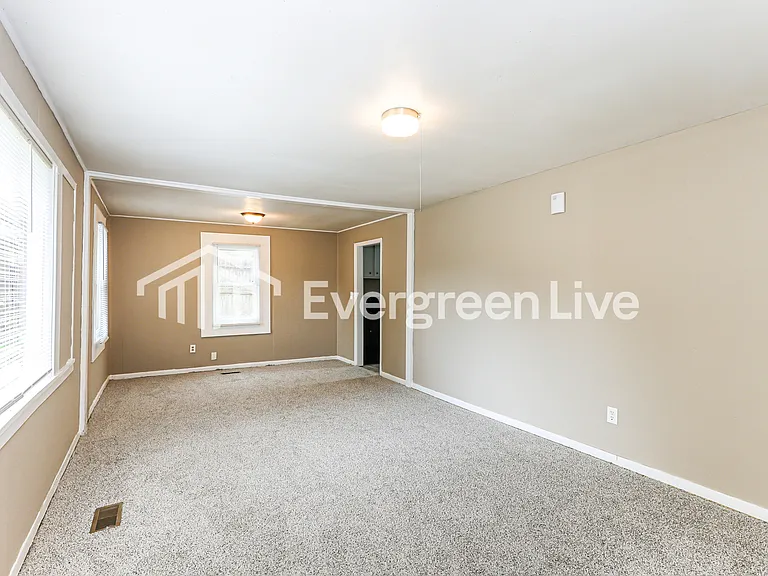 1254 Melody Ln — Photo 5