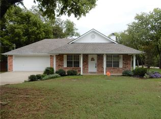 101 N Hill St, Pilot Point, TX 76258