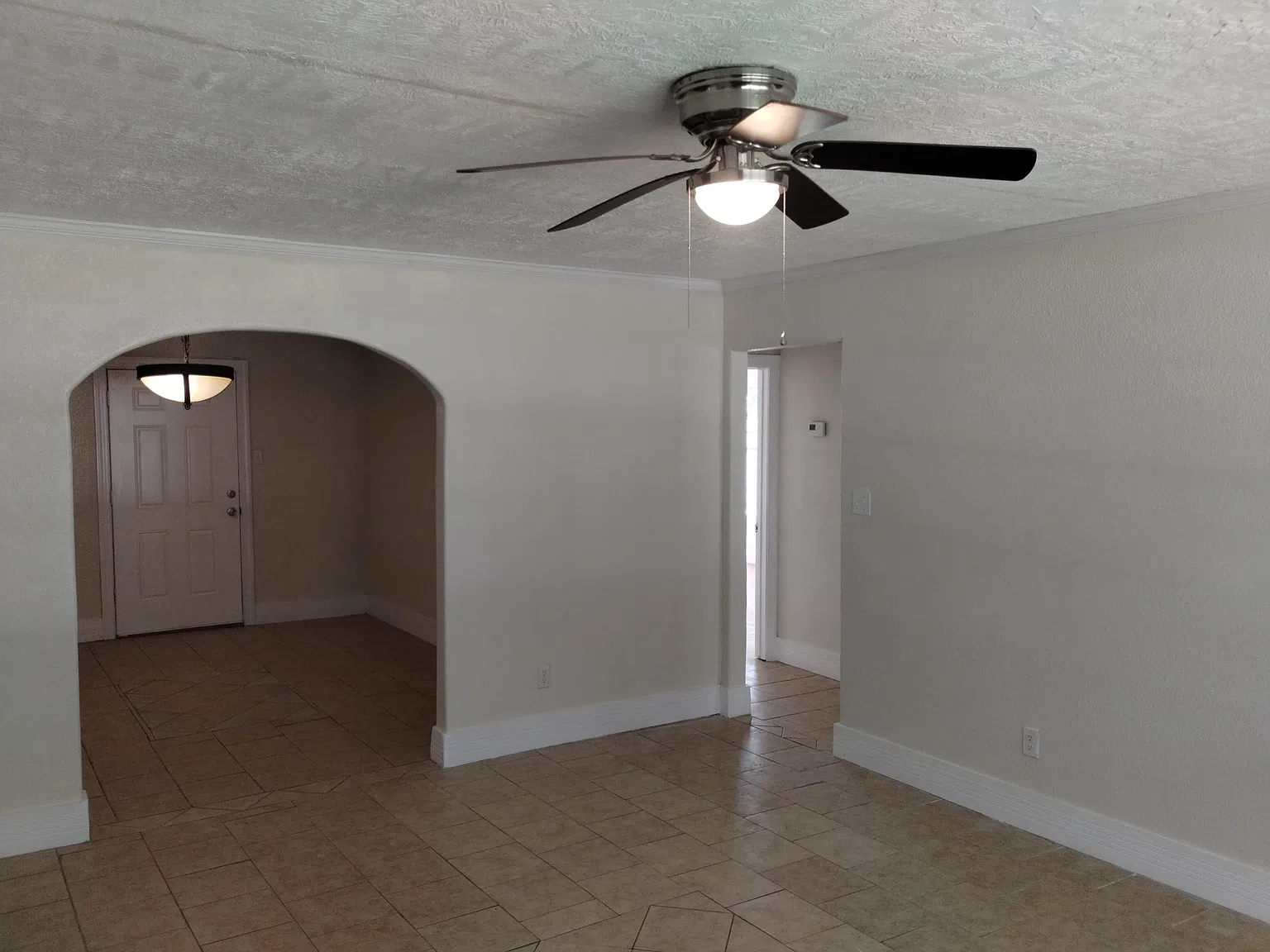4 bed, 1722 sqft, $1,800 — Photo 4