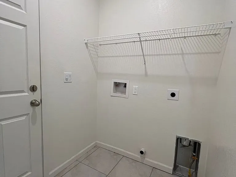 587 Sandtrap Ln — Photo 11