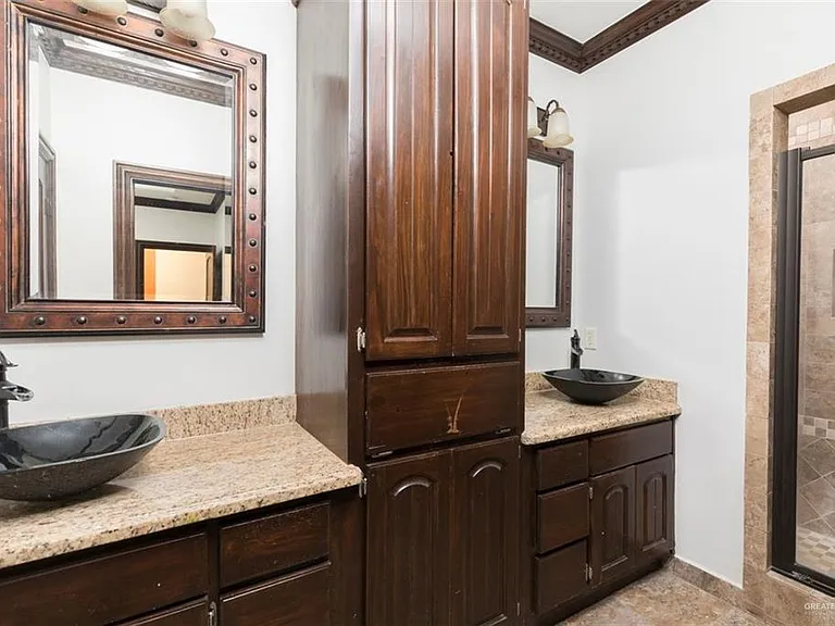208 Thornwood Loop — Photo 9