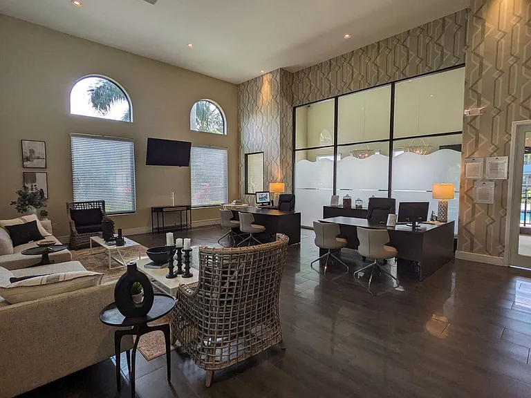 Vue at 1400 — Photo 14