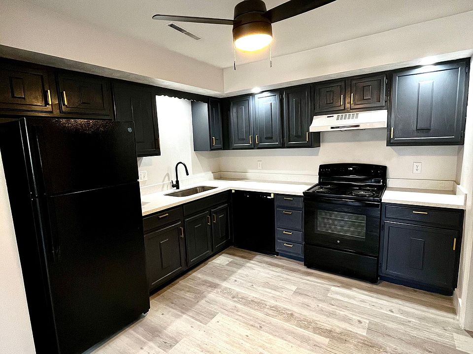 1st image of 3331 Holdrege St #1