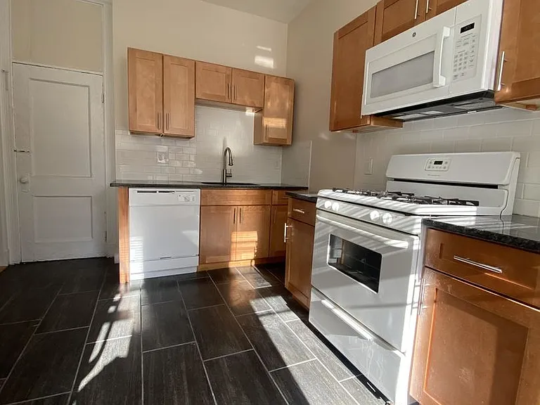 59 Brighton Ave #7G — Photo 6