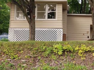 147 Fernwood Ave, Barberton, OH